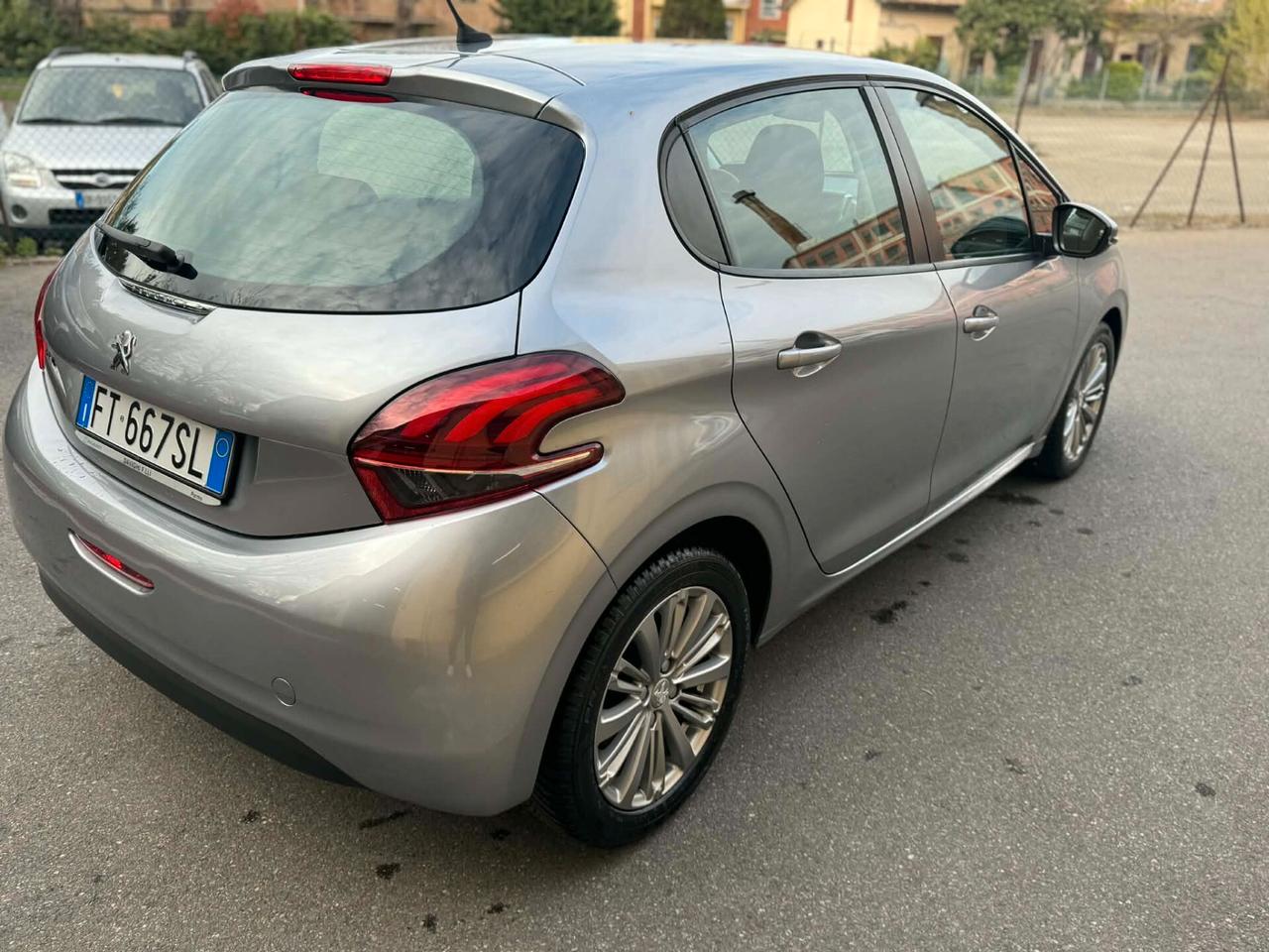 Peugeot 208 PureTech 2019 1.2 Benz 5 porte Allure