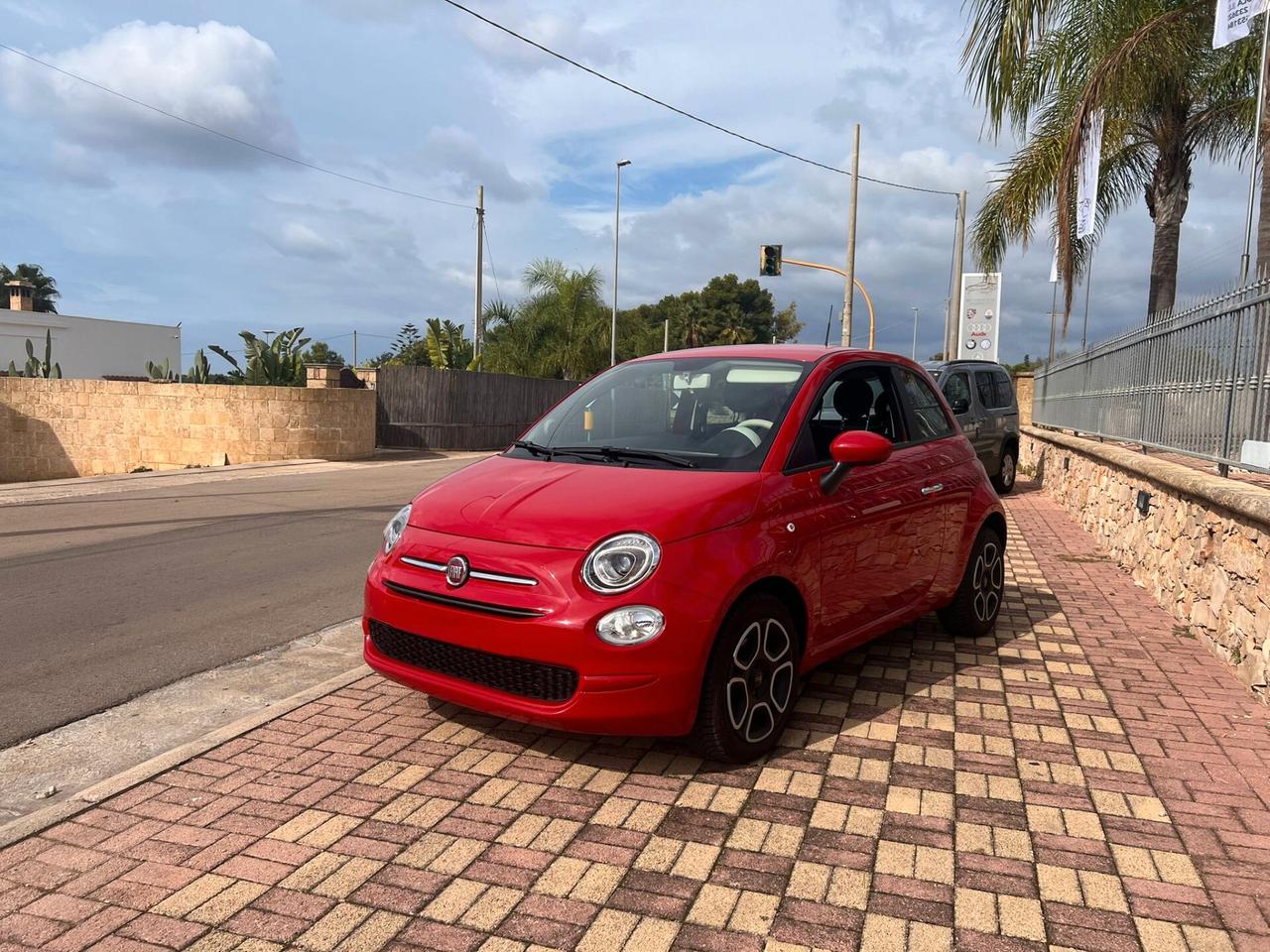 Fiat 500 1.0 Hybrid Red