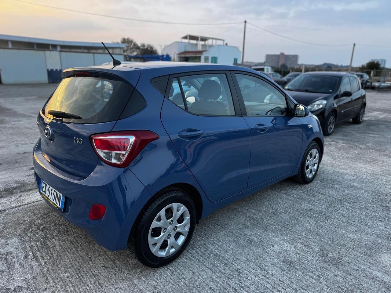 Hyundai i10 MPI Sound Edition Cambio Automatico