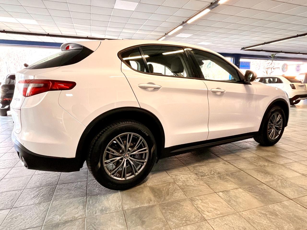 Alfa Romeo Stelvio 2.2 Turbodiesel 210 CV AT8 Q4 Super