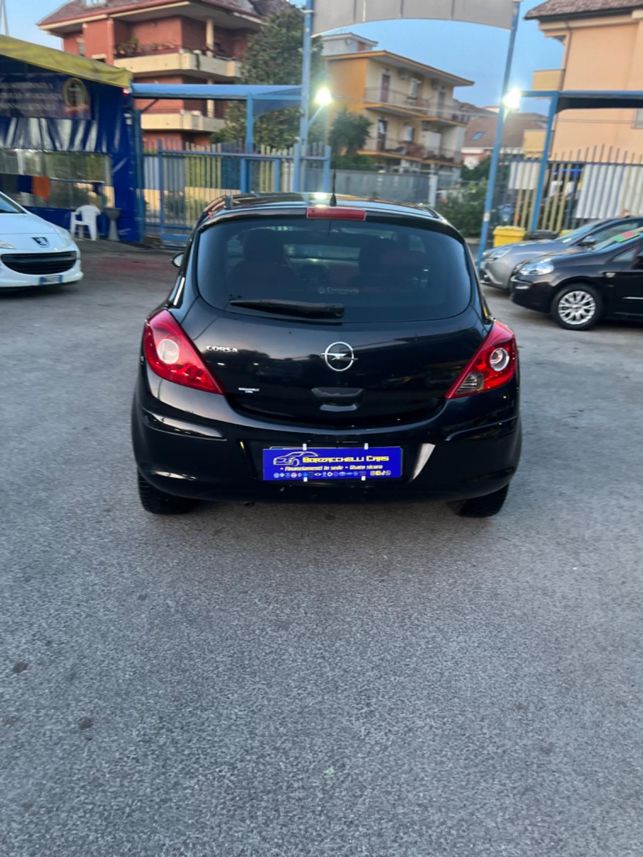 Opel Corsa 1.2 3 porte Club