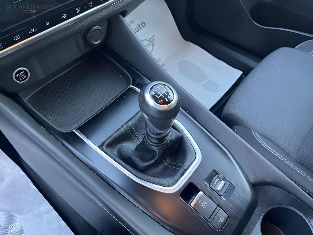 Nissan Qashqai 1.3 MILD HYBRID N-Connecta 2WD