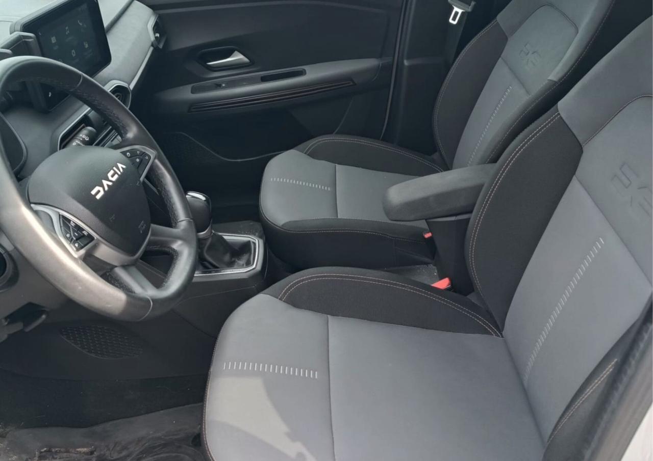 Dacia Jogger 1.6 Hybrid 140 5 posti Extreme