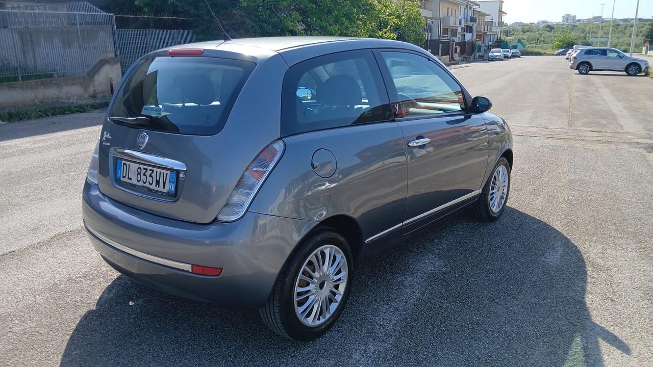 Lancia Ypsilon 1.2 Argento