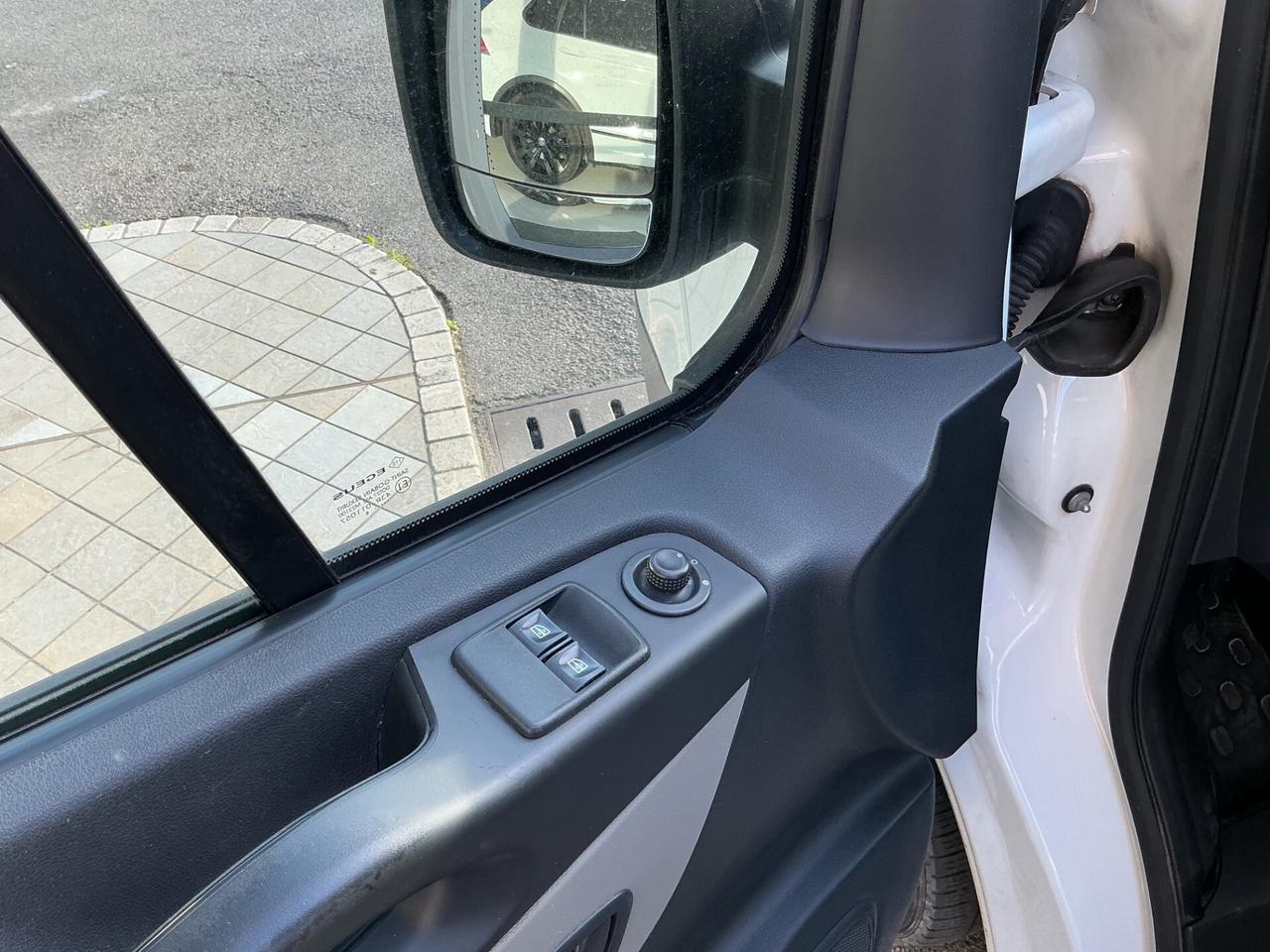 Renault Trafic T29 1.6 Diesel Neopatentati 3 posti