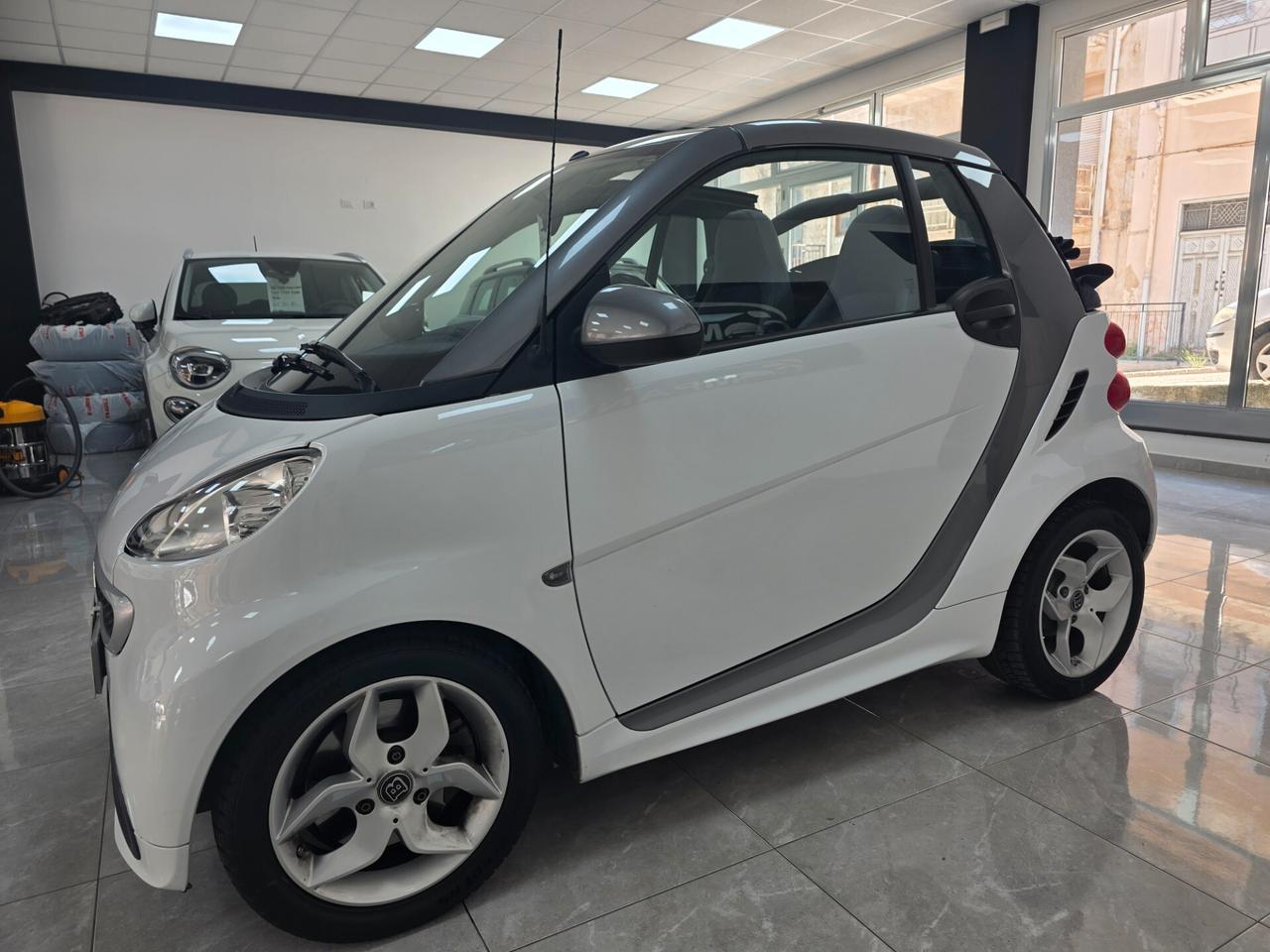 Smart ForTwo 1000 52 kW MHD cabrio passion