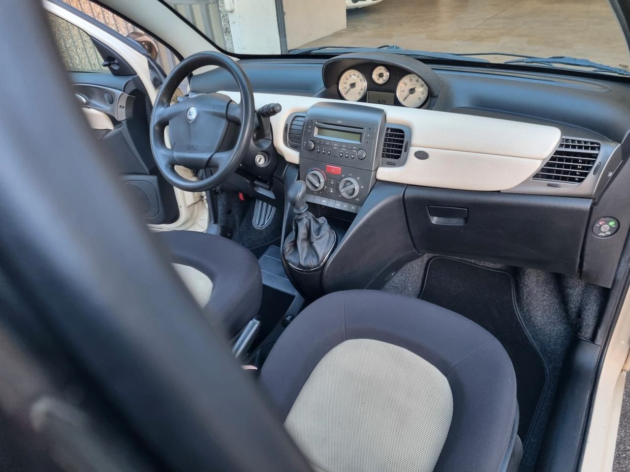 Lancia Ypsilon 1.2 Benzina, unica proprietaria, tetto apribile, garanzia!