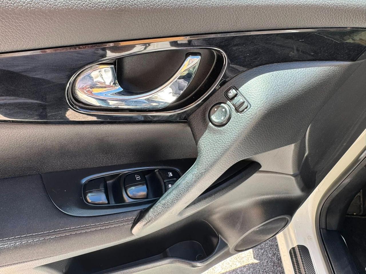 NISSAN QASHQAI 1.5 DCI 110 CV. TETTO+NAVI+RETROCAMERA