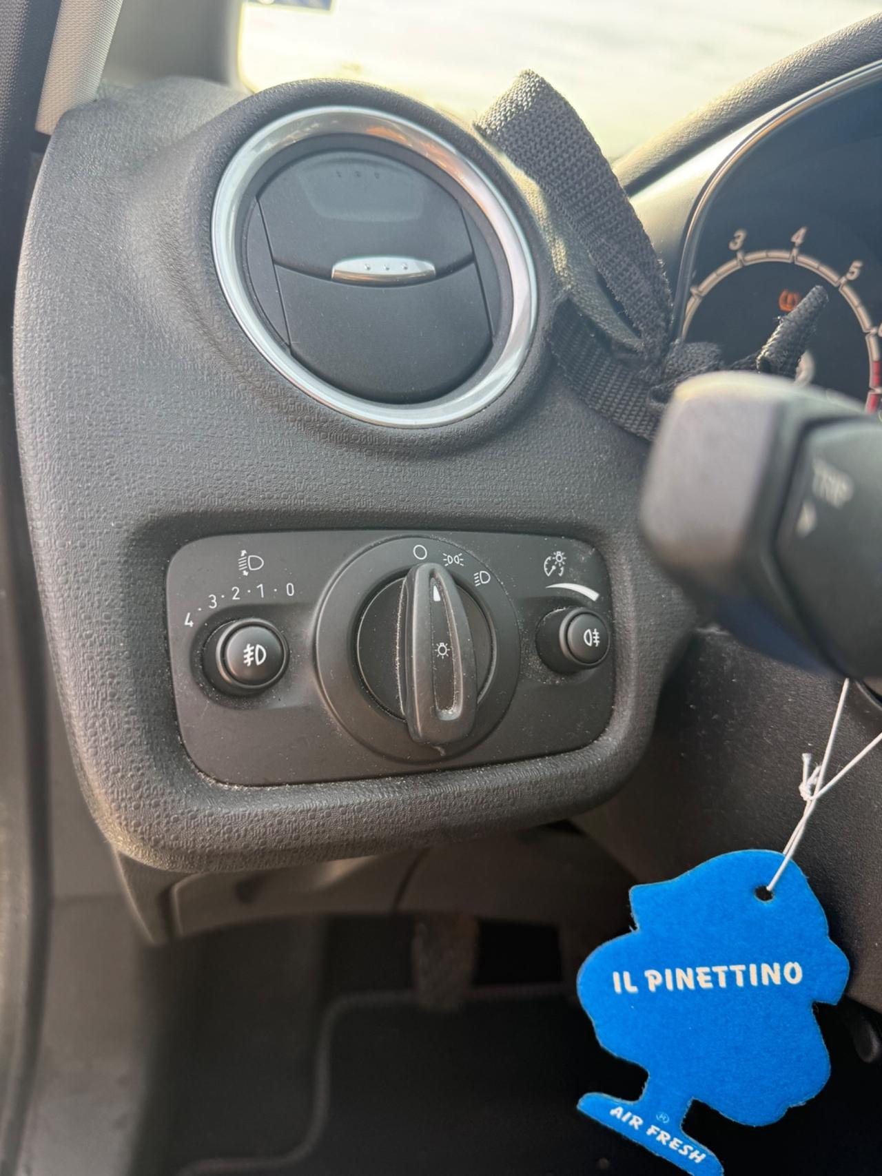 Ford Fiesta 1.4 5p. Bz.- GPL Titanium