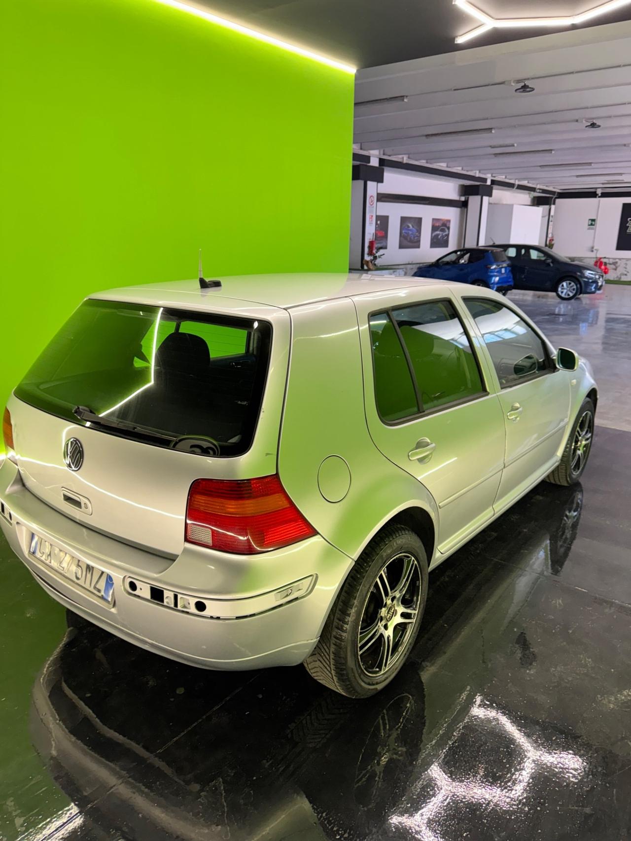 Volkswagen Golf 1.9 TDI/101 CV cat Var. Comfortline