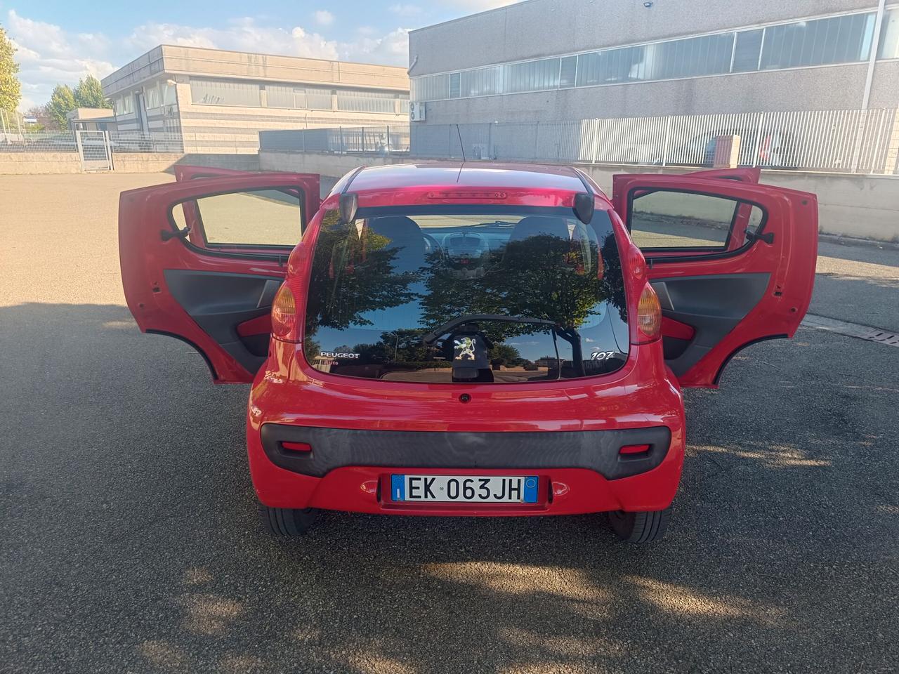 Peugeot 107 1.0 5 porte del 2011 SOLO 63.000 KM