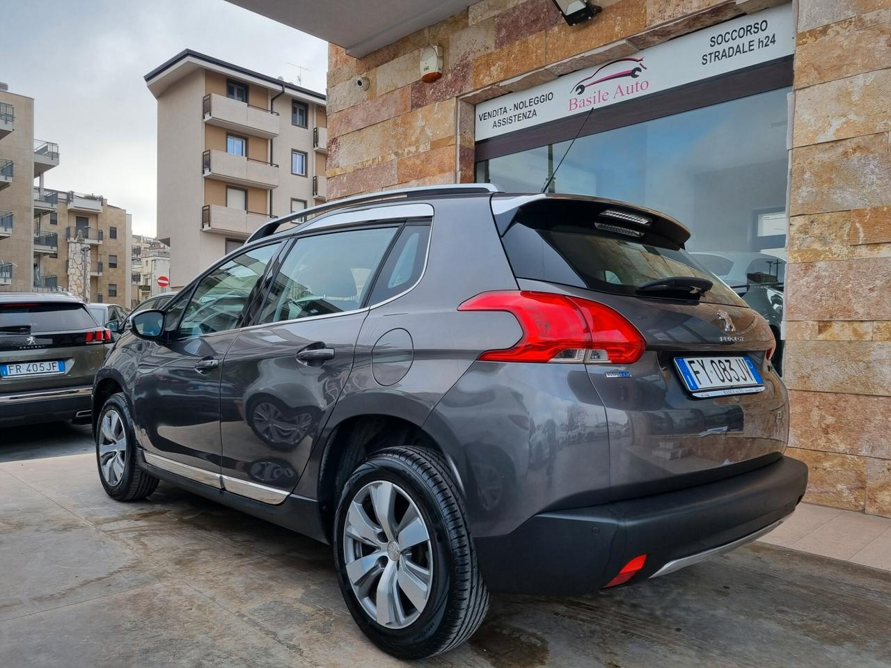 Peugeot 2008 BlueHDi 100 Allure