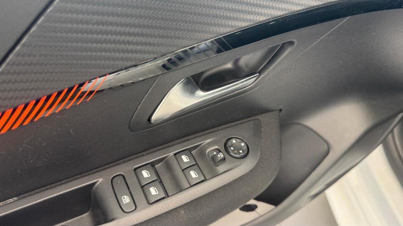 Peugeot 208 1.2 Puretech ALLURE 100 Cv.