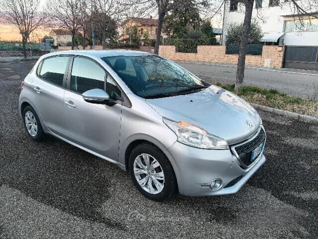 PEUGEOT 208 1.4 HDi 68 CV 5 porte - 2014
