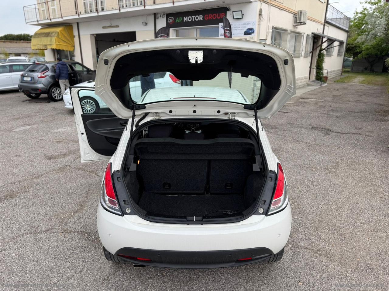 LANCIA Ypsilon 1.3 MJT 95 CV 5p. S&S Gold