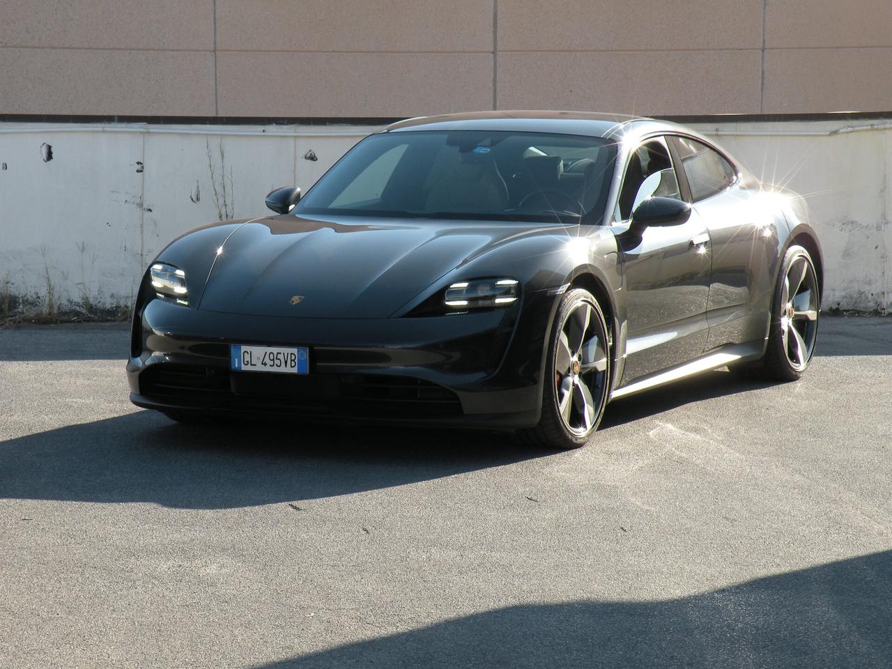 Porsche Taycan 4S