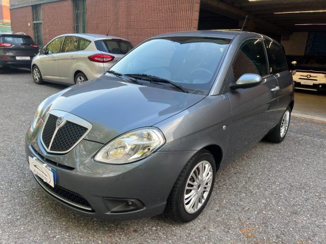 LANCIA Ypsilon Neopatentati