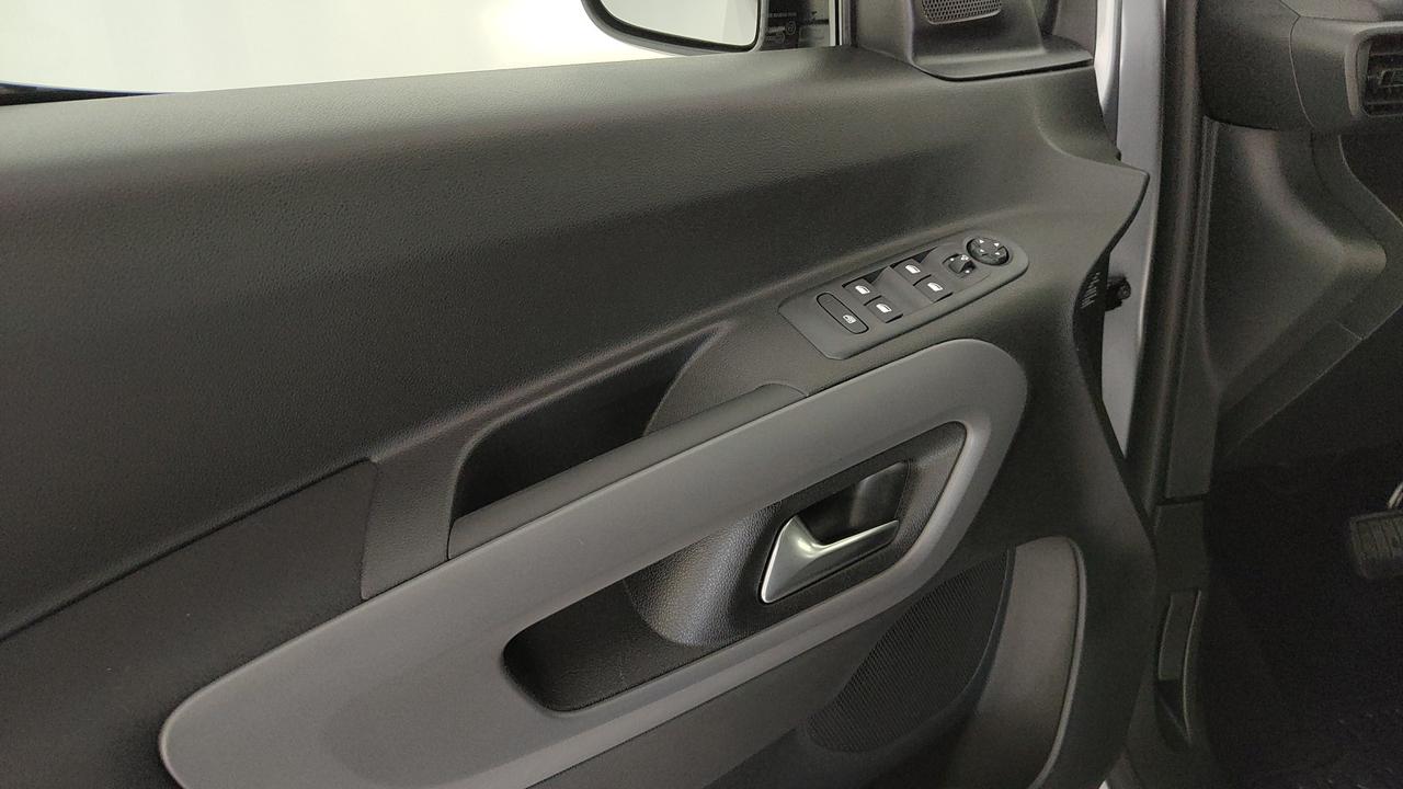 TOYOTA Proace City Verso Electric 2024 - Proace City Verso electric L1 50kWh D Executive