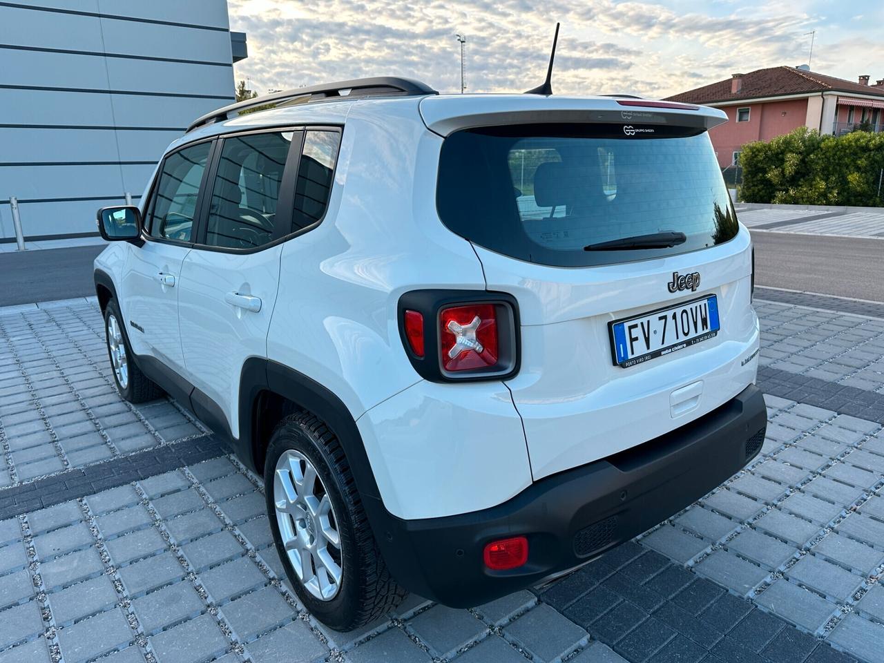 Jeep Renegade 1.6 Mjt DDCT 120 CV Longitude cambio automatico