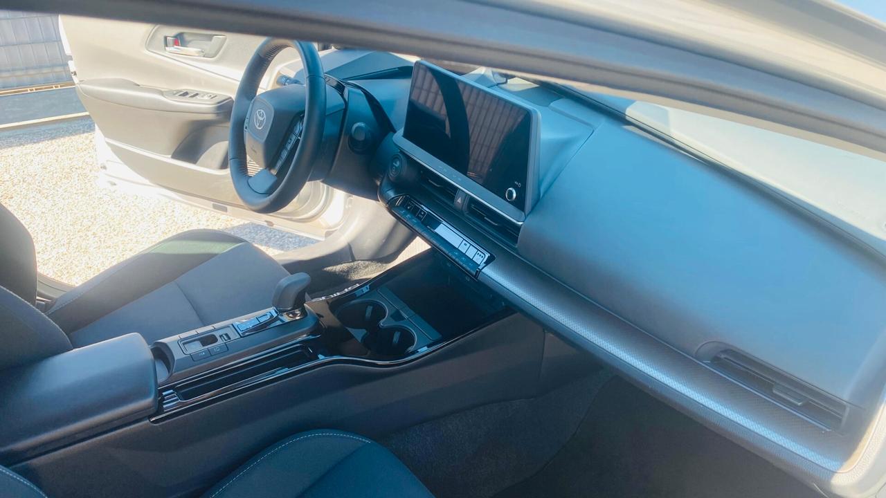 Toyota Prius 2.0 Plug-in Hybrid Lounge