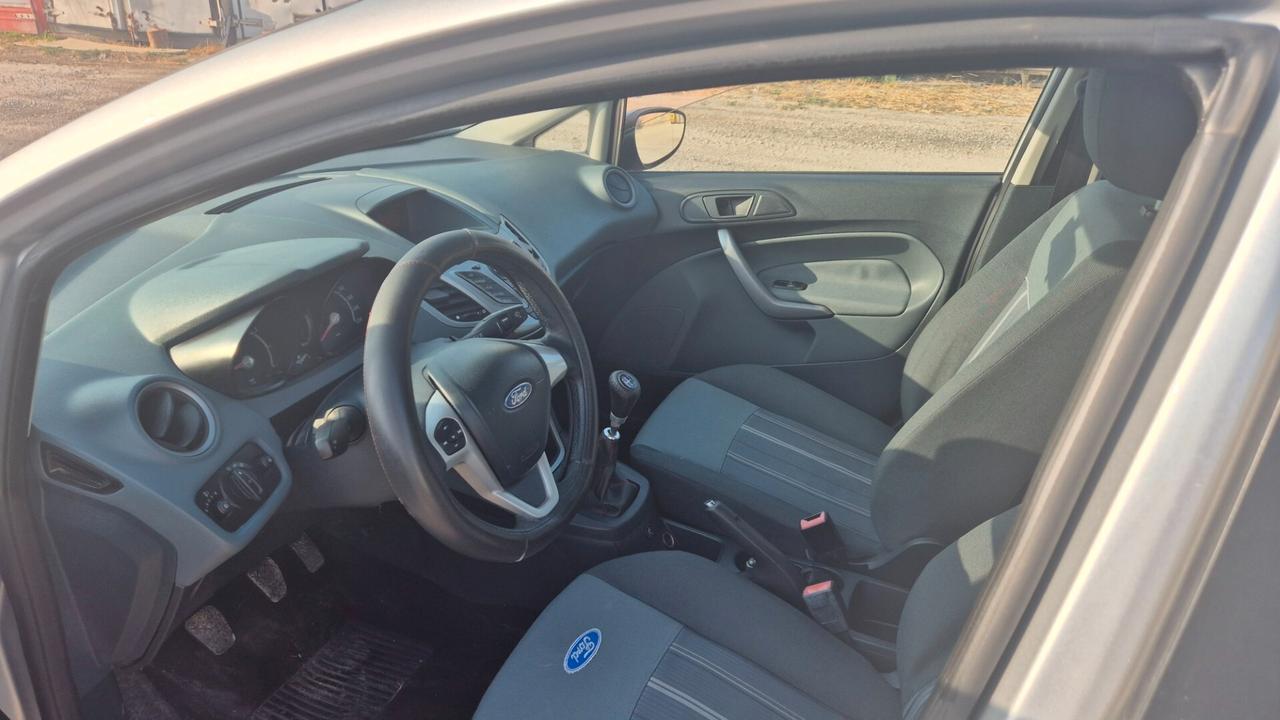 Ford Fiesta Ikon 1.4 5 porte Bz.- GPL