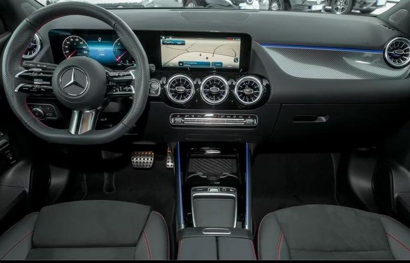 Mercedes-Benz GLA GLA 200 d AMG Line MBUX LED KEYLESS GO