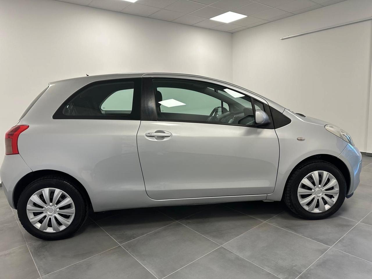 Toyota Yaris 1.0 3 porte - Neopatentati