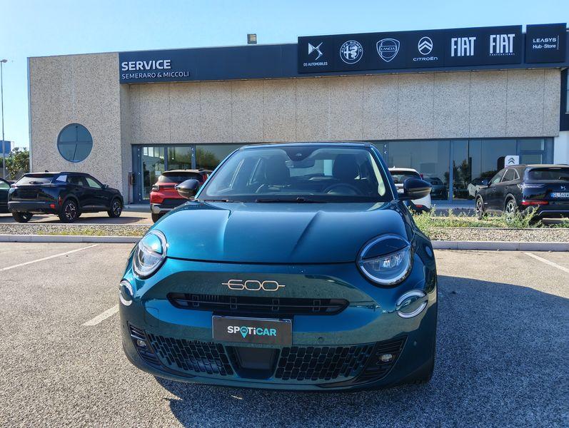 FIAT 600 1.2 hybrid 145cv auto