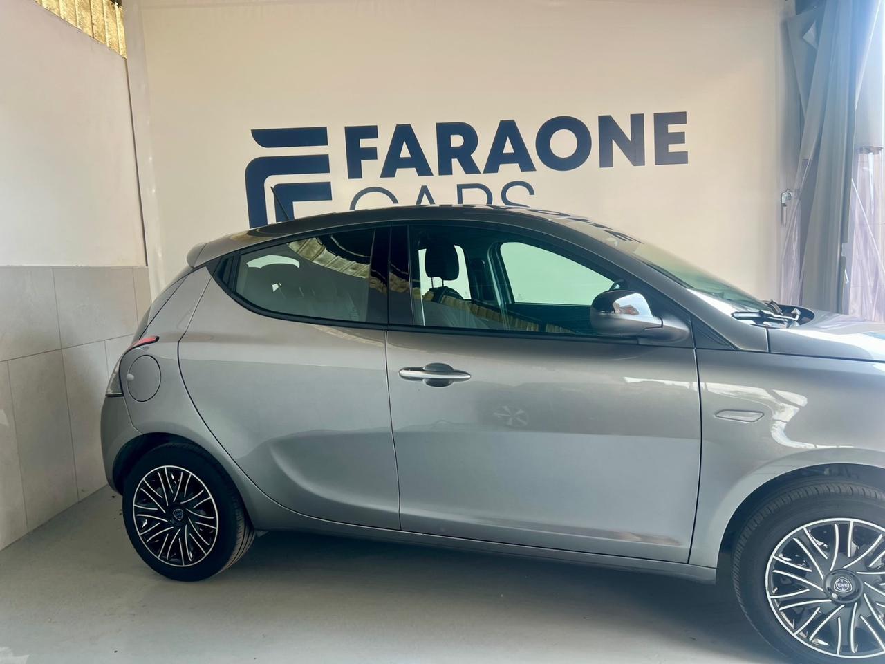 Lancia Ypsilon 1.0 FireFly 5 porte S&S Hybrid Gold Plus