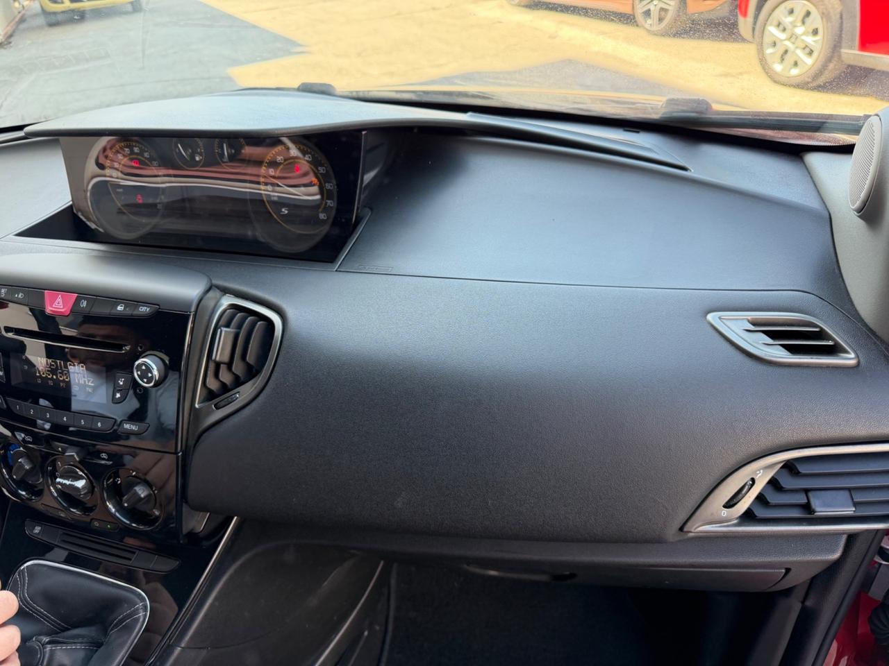 Lancia Ypsilon 1.2 69 CV 5 porte GPL Ecochic Platinum