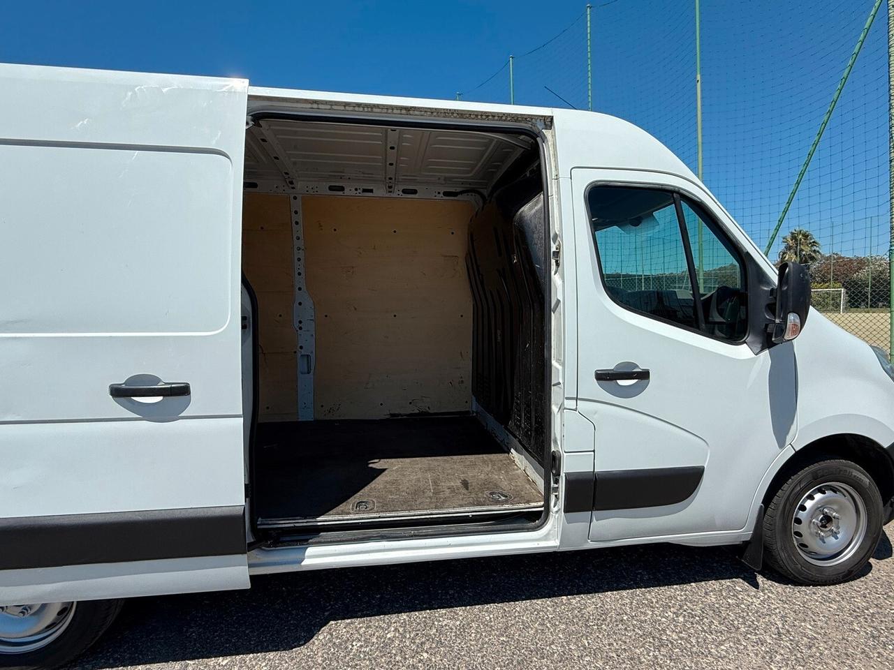 Renault Master 2.3 dCi (130 CV) L2H2 MM35