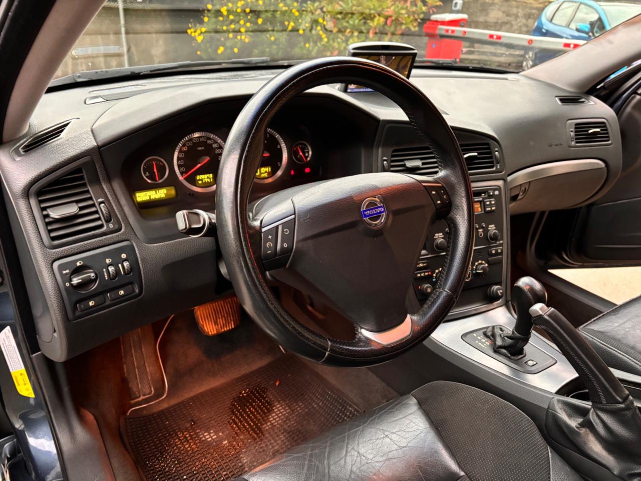 Volvo V70 2.4 D5 Kinetic