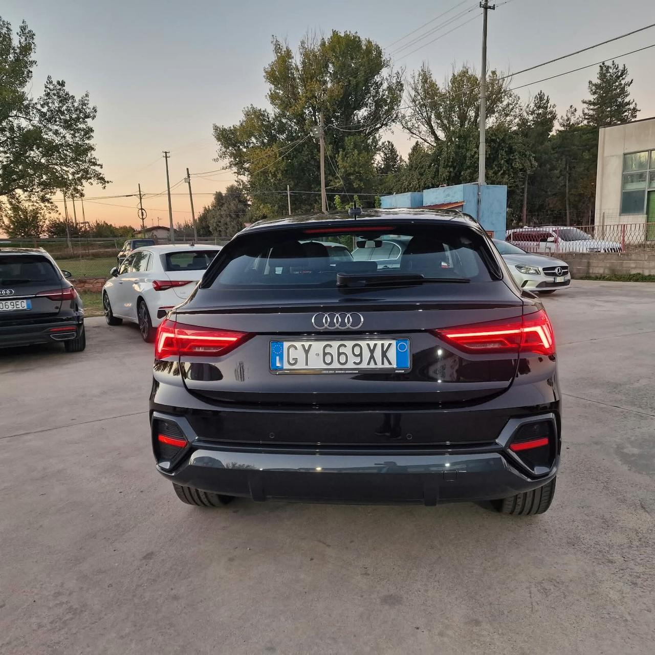 Audi Q3 SPB 35 TFSI Business Plus DA VETRINA