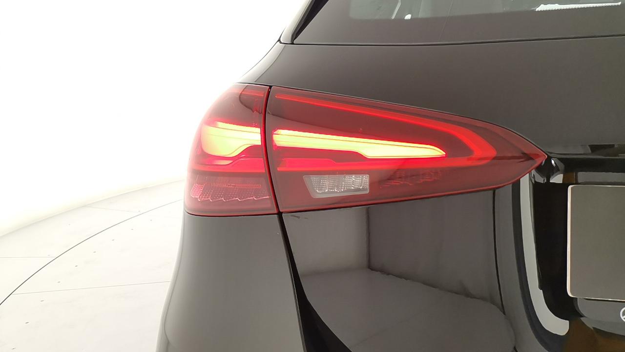 Mercedes-Benz Classe A - W177 2023 - A 200 d AMG Line Premium auto