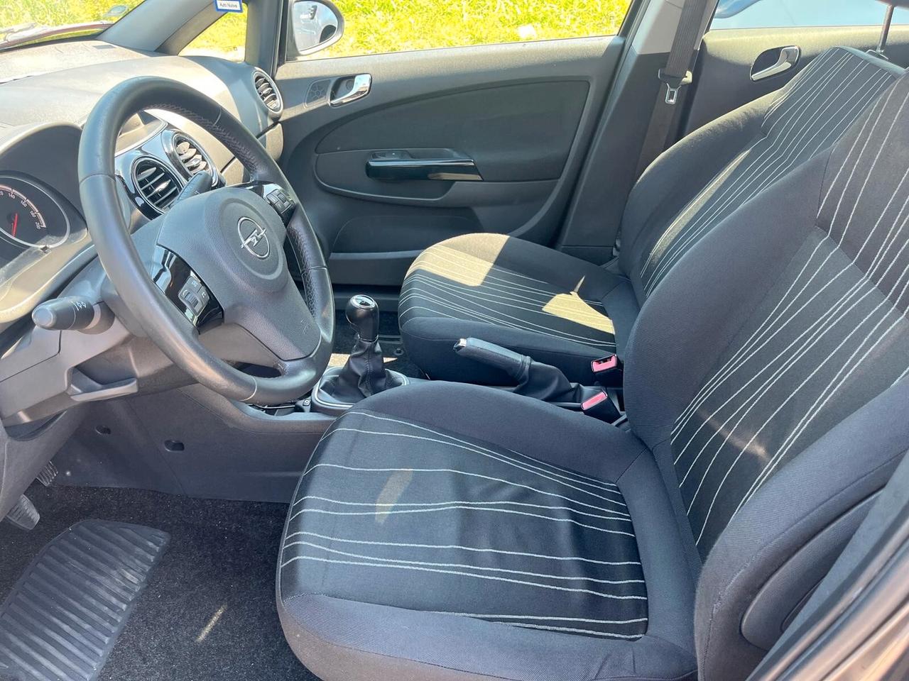 Opel Corsa 1.2 80CV 5 porte GPL-TECH **NEOPATENTATI**