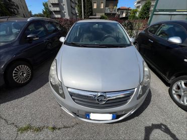 Opel Corsa 1.2 5 porte Club