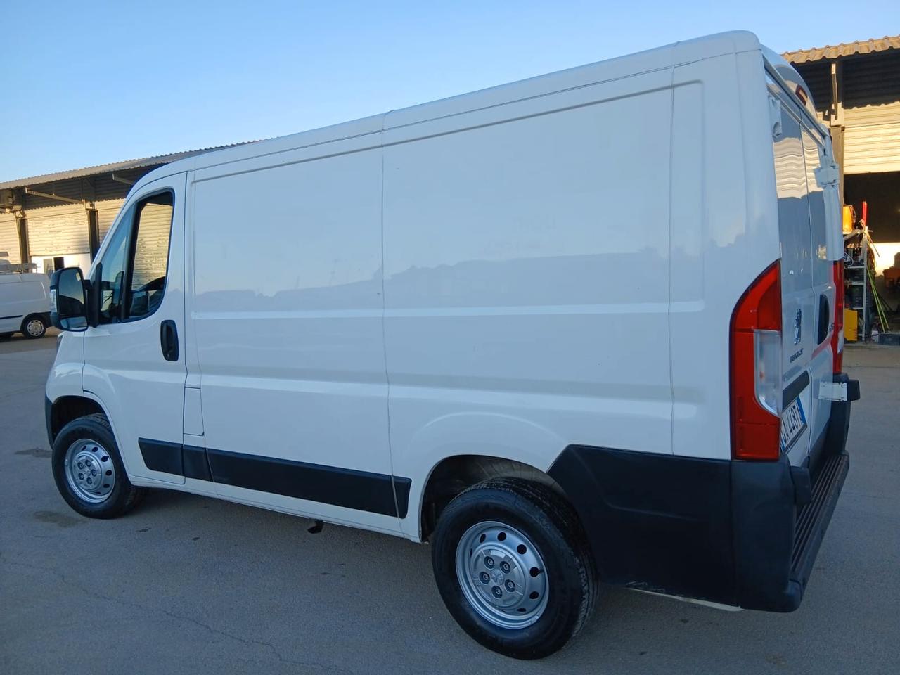 PEUGEOT BOXER 2.2 BLUEHDI 120 S&S PC-TN
