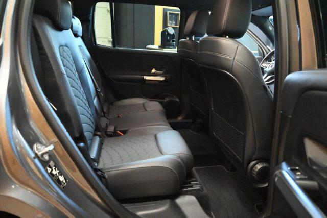 MERCEDES-BENZ GLB 200 AUTOMATIC SPORT 163CV NAVI LED 18"CAM GANCIO FULL!