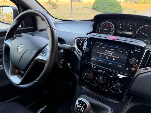 LANCIA Ypsilon GOLD+NAVI CARPLAY+SENSORI+LED