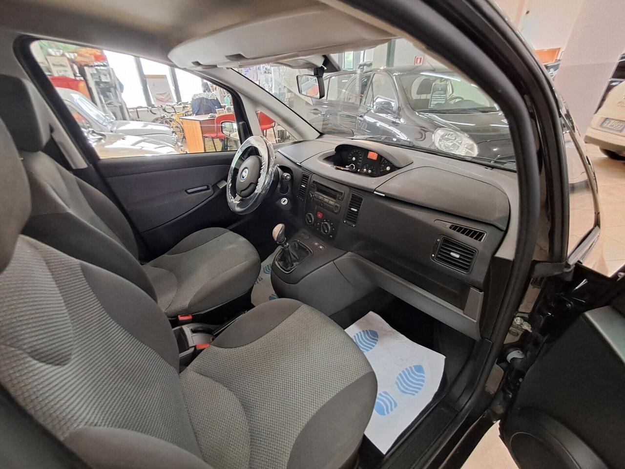 Fiat Idea 1.2 16V BlackLabel