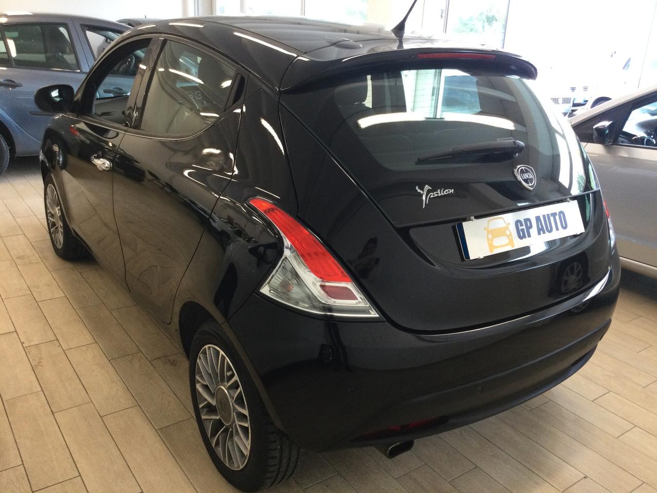 Lancia Ypsilon 0.9 TwinAir 85 CV 5 porte S&S DFN Platinum