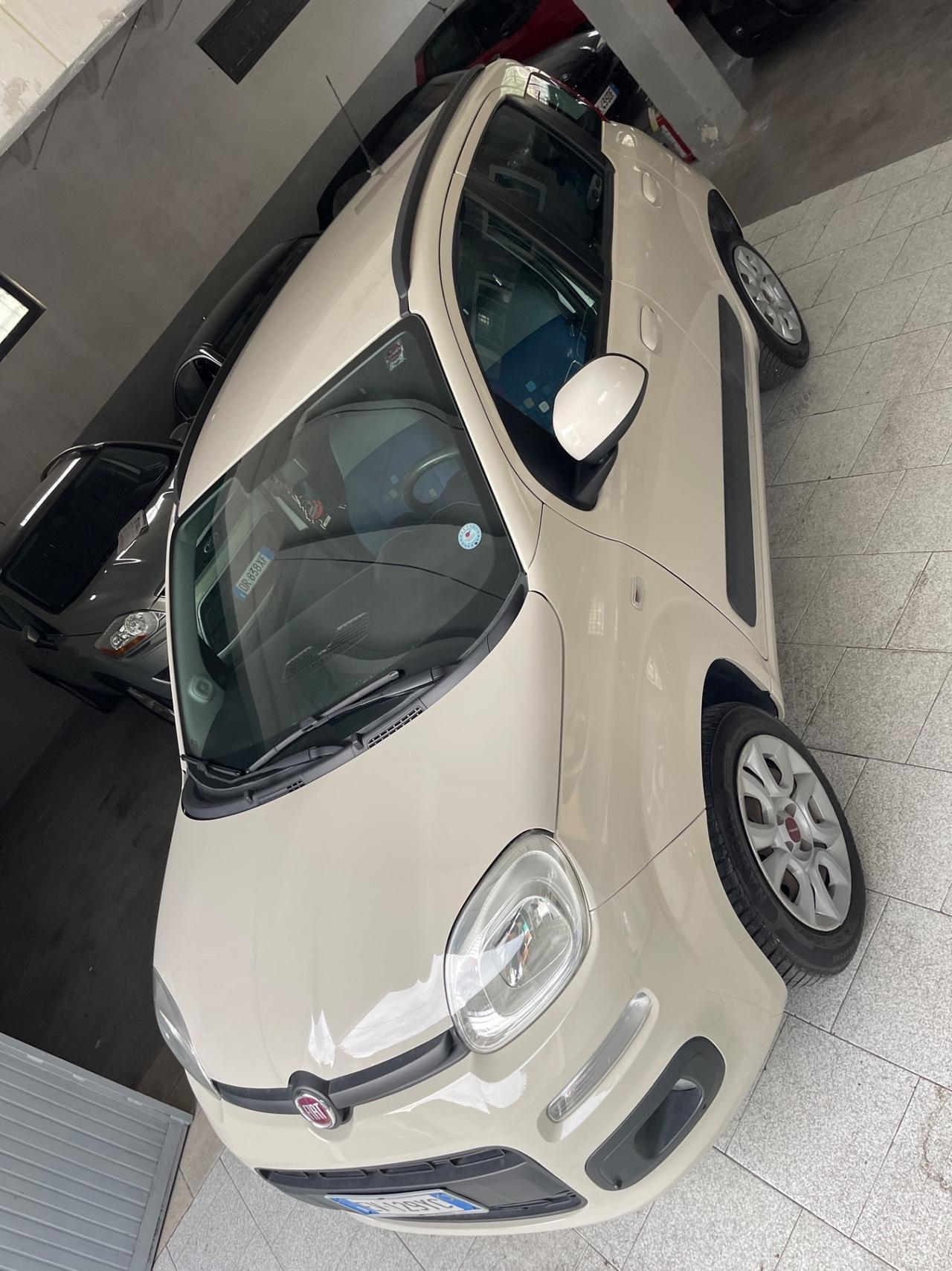 Fiat Panda 0.9 TwinAir Turbo Natural Power Lounge (62 kw)