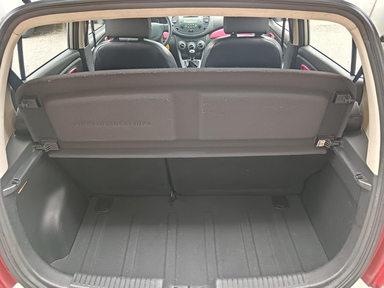 Hyundai i10 1.1 12V FIORUCCI RETROCAMERA