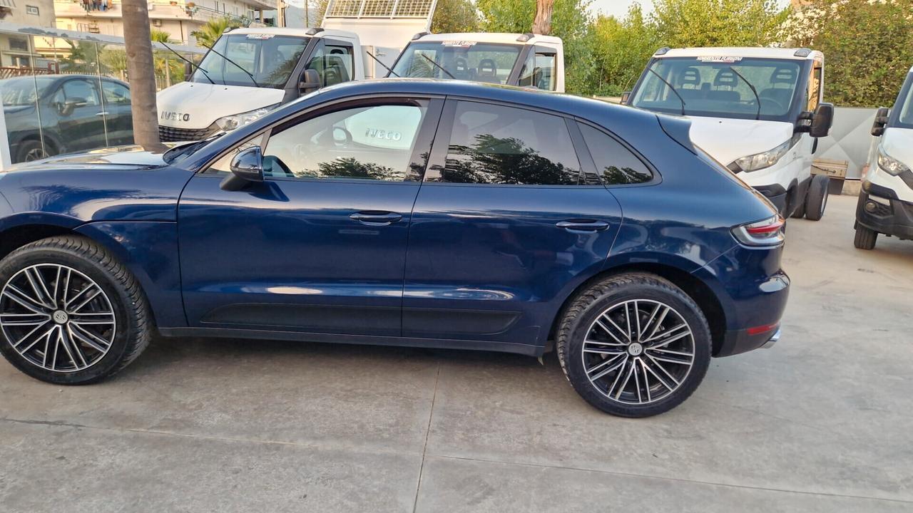 Porsche Macan 2.0-245 cv PDK -2020