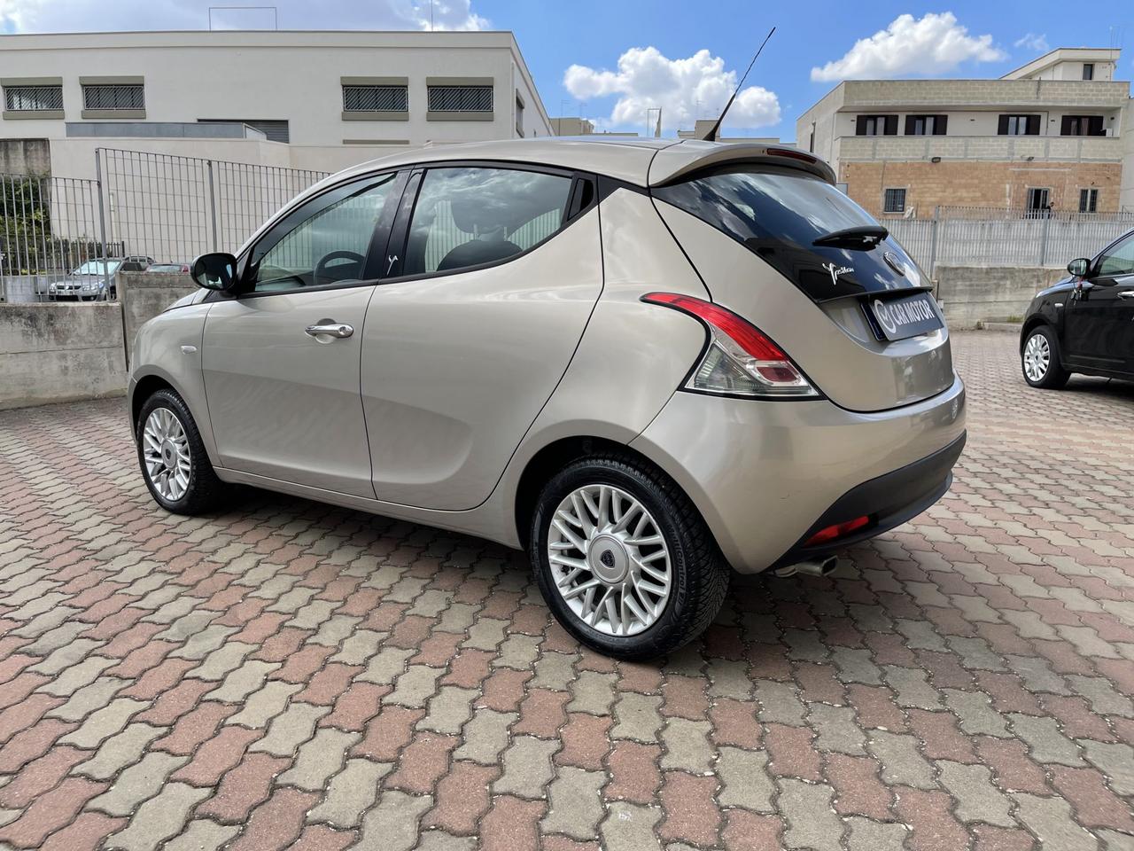 Lancia Ypsilon 1.2 69 CV 5 porte S&S Gold Cerchi "Perfetta"