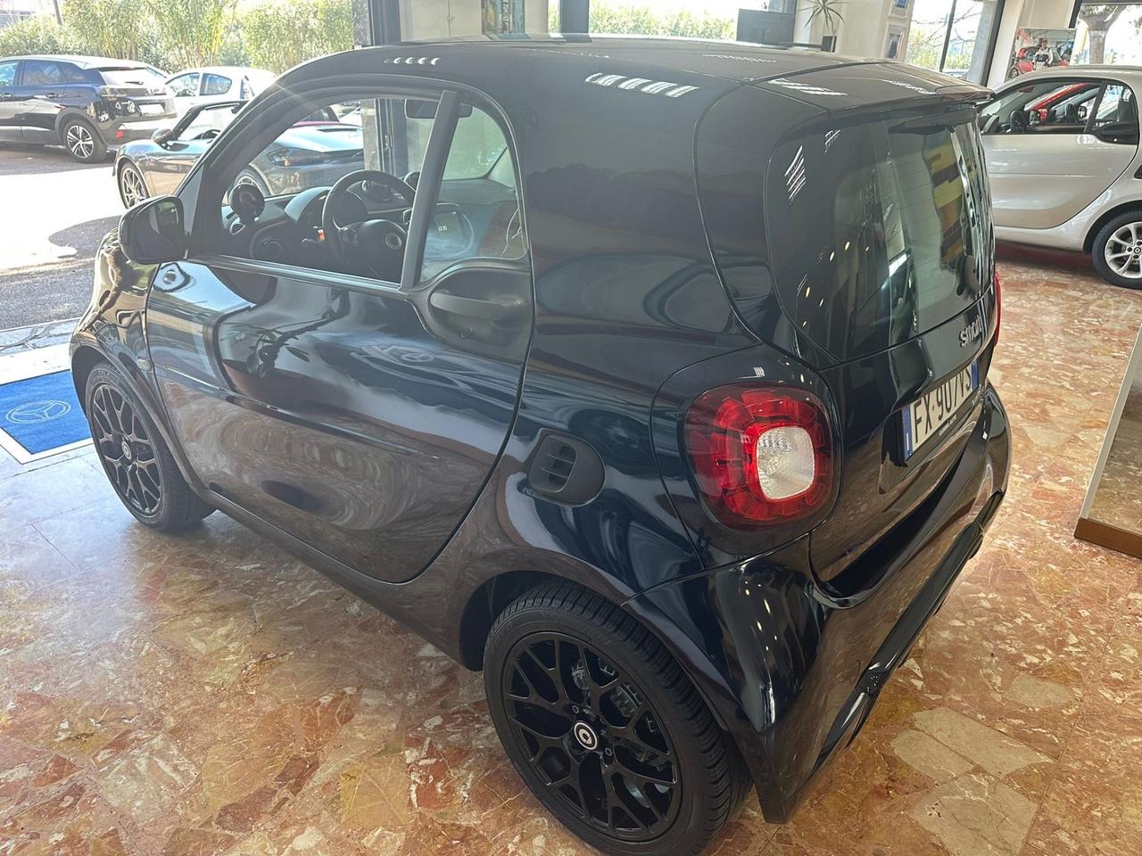 SMART FORTWO 0.9 TURBO 90CV PARISBLUE SUPERPASSION NAVI KAMERA C-LED TAGLIANDI SMART PERFETTA!!!