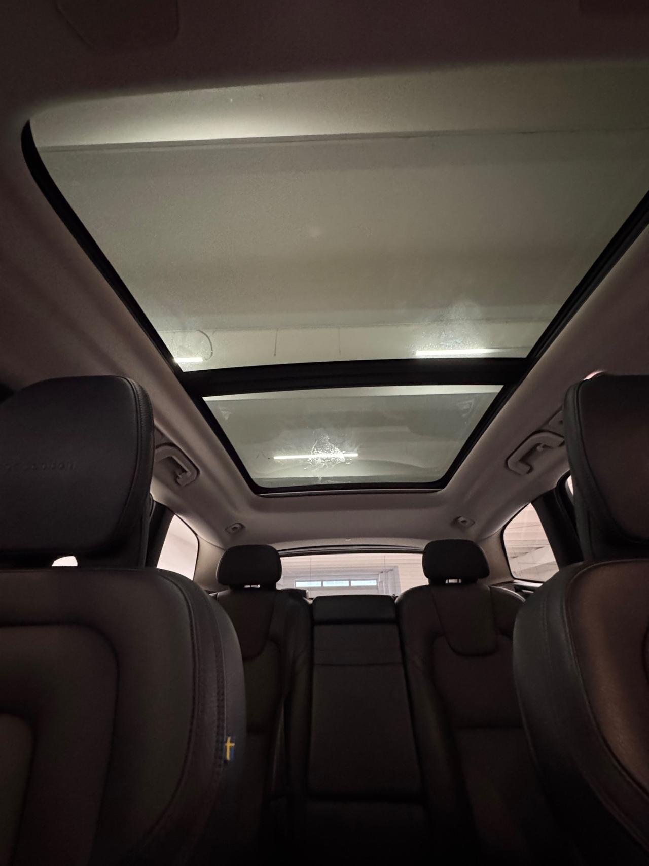 Volvo XC 60 AUTOMATICA Regenered Car