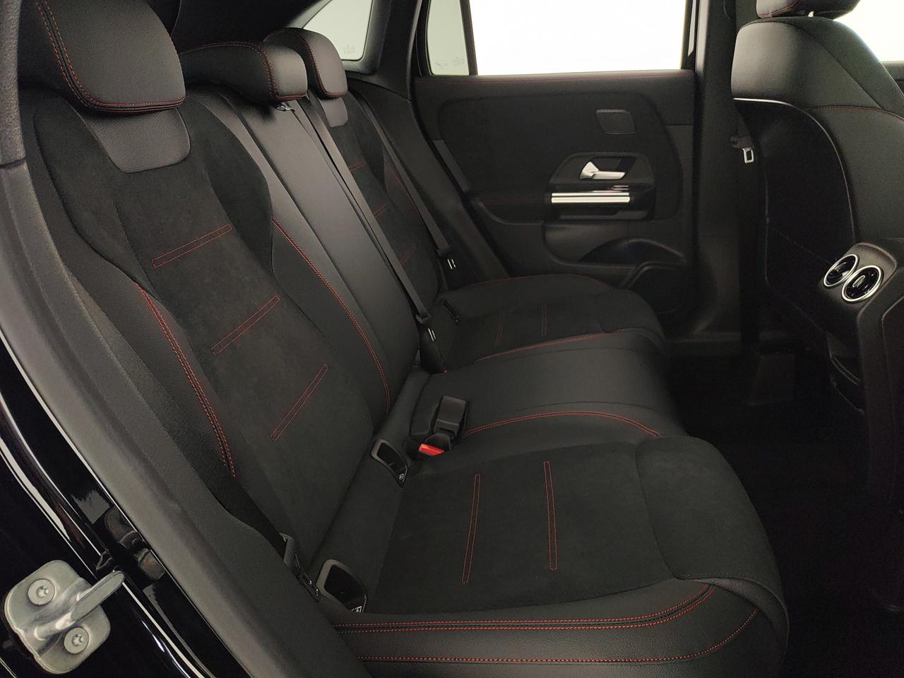 Mercedes-Benz GLA 200 d