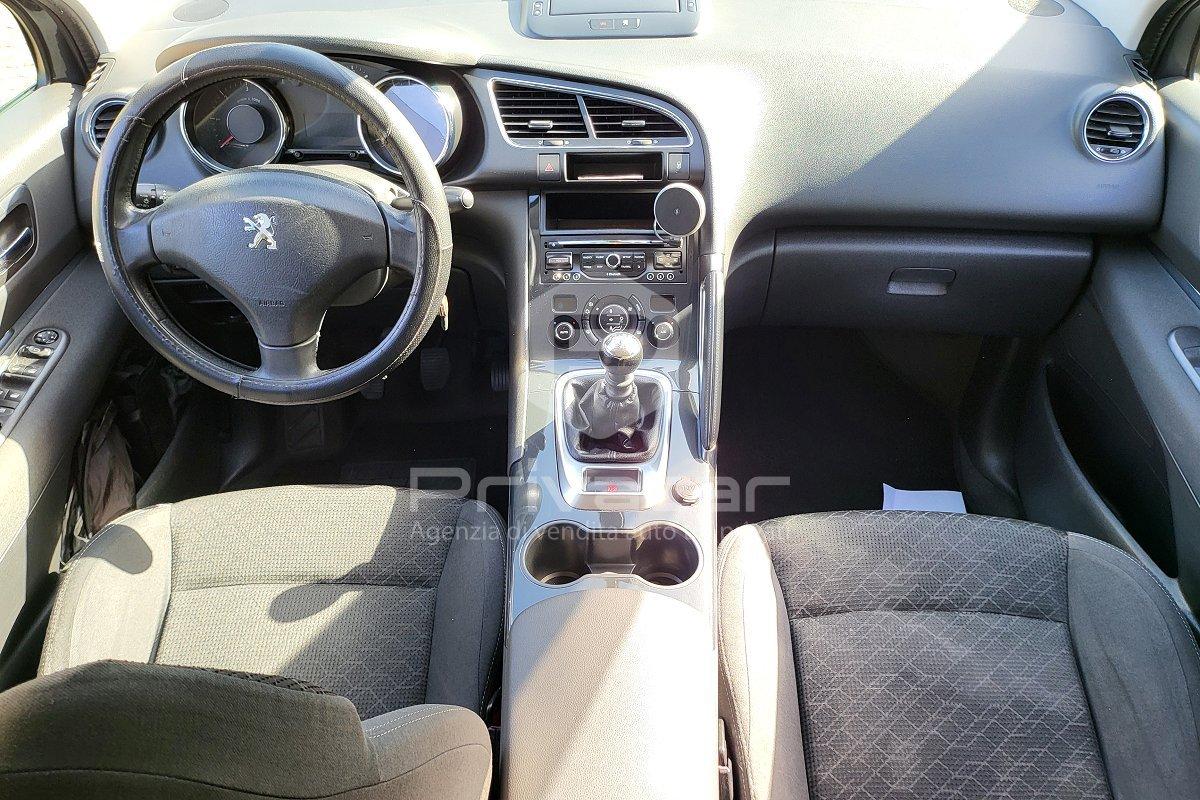 PEUGEOT 3008 1.6 HDi 115CV Business