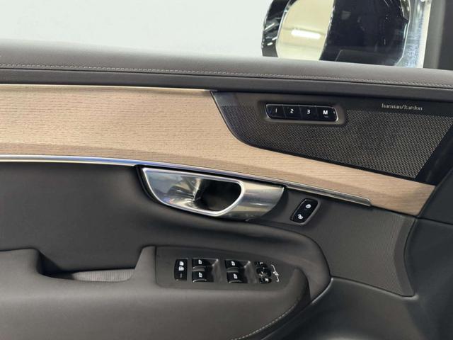 VOLVO XC90 T8 Plug-in hybrid AWD automatico 7 posti Plus Dark